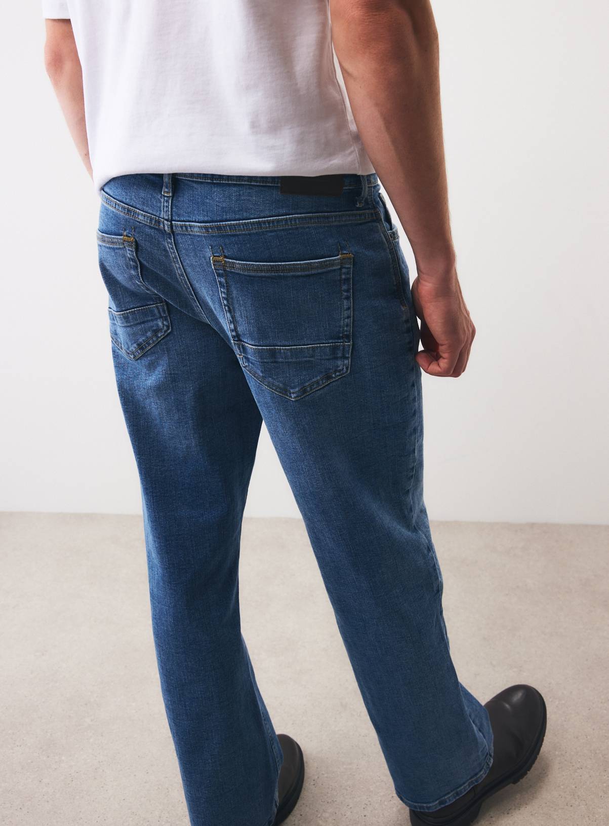 Mid Denim Bootcut Jeans 32R - Image 5